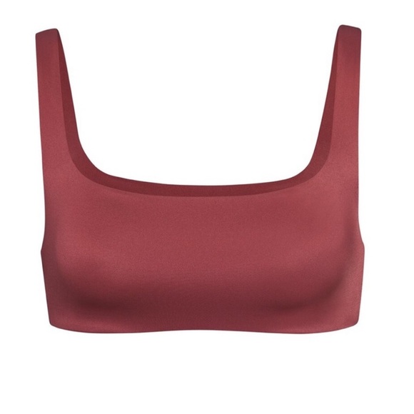 NWT SKIMS STRETCH SATIN SQUARE NECK BRA
BERRY size XS - Picture 3 of 6